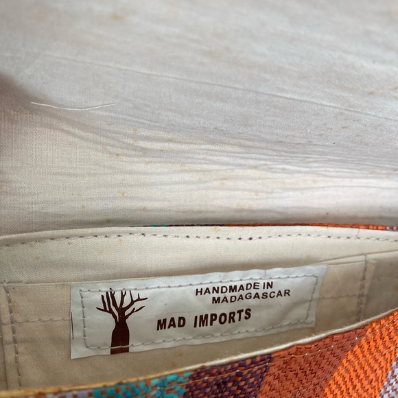 Crossbody clutch - Picture 2 of 3